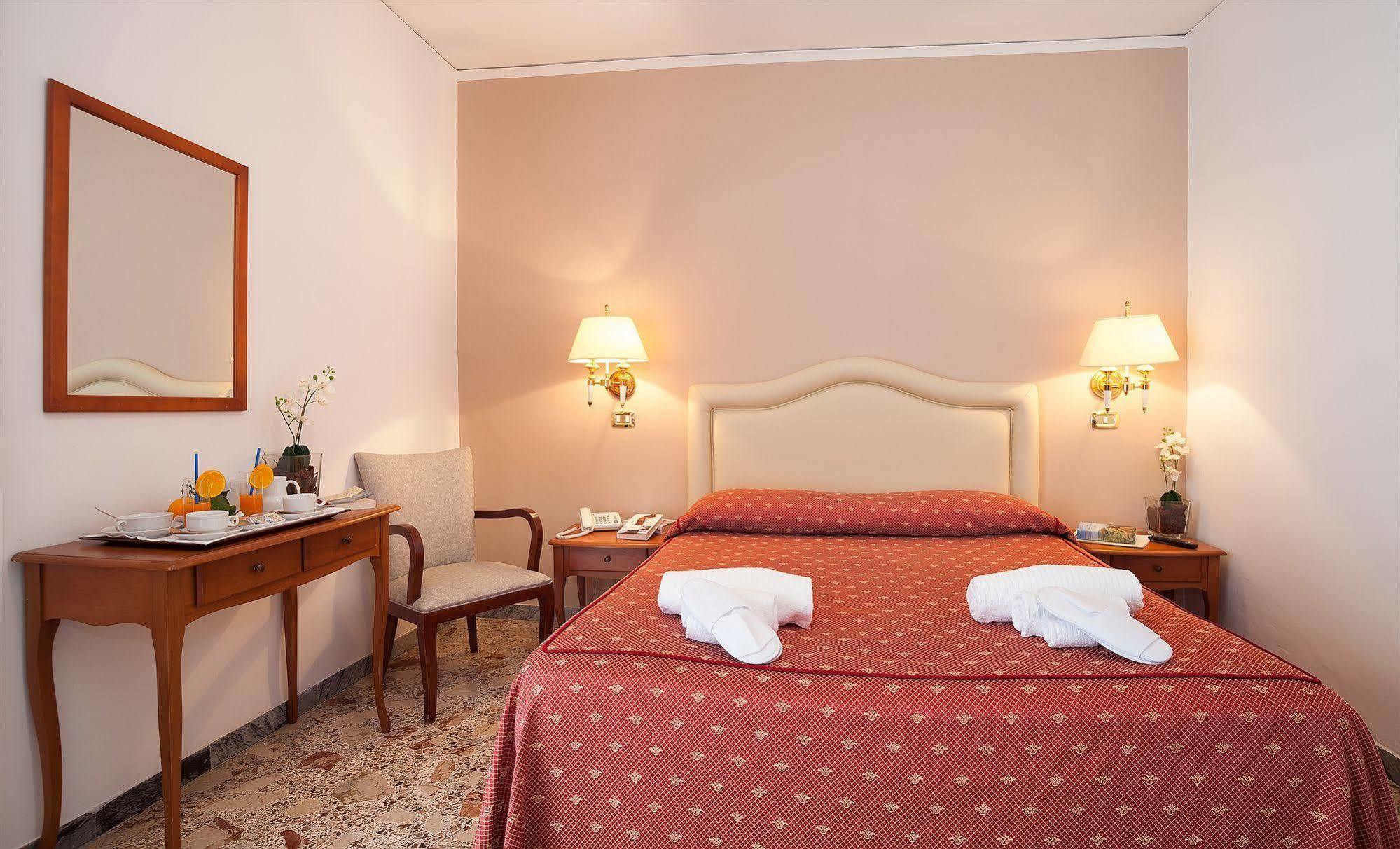 Hotel Caruso マッサ・ルブレンセ エクステリア 写真